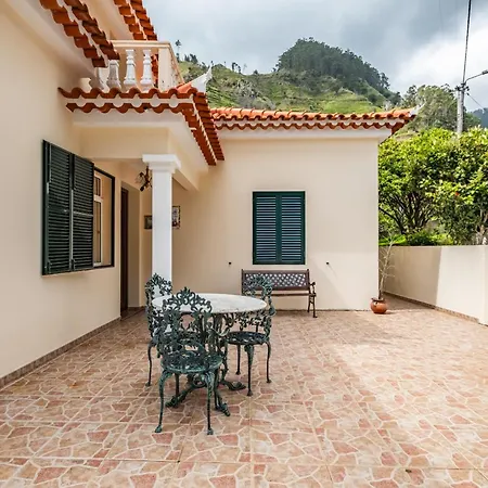 Valley Nest By Zest&guest Hébergement de vacances *