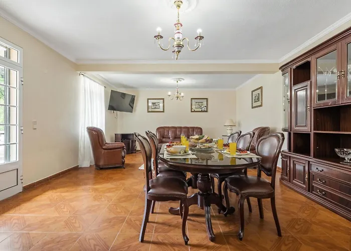 Valley Nest By Zest And Guest *