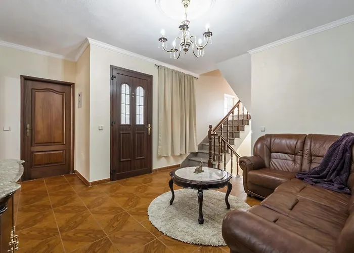 Valley Nest By Zest And Guest *